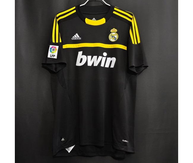 Real Madrid Men Goalkeeper Retro Soccer Jersey 2011