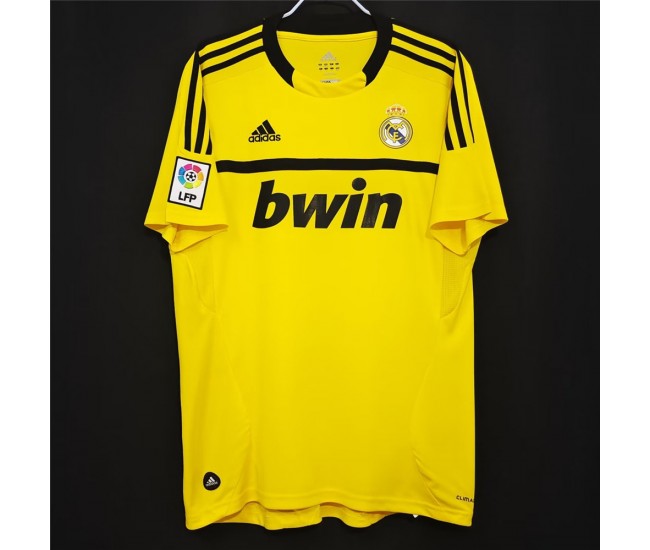 Real Madrid Men Goalkeeper Retro Soccer Jersey Yellow 2011